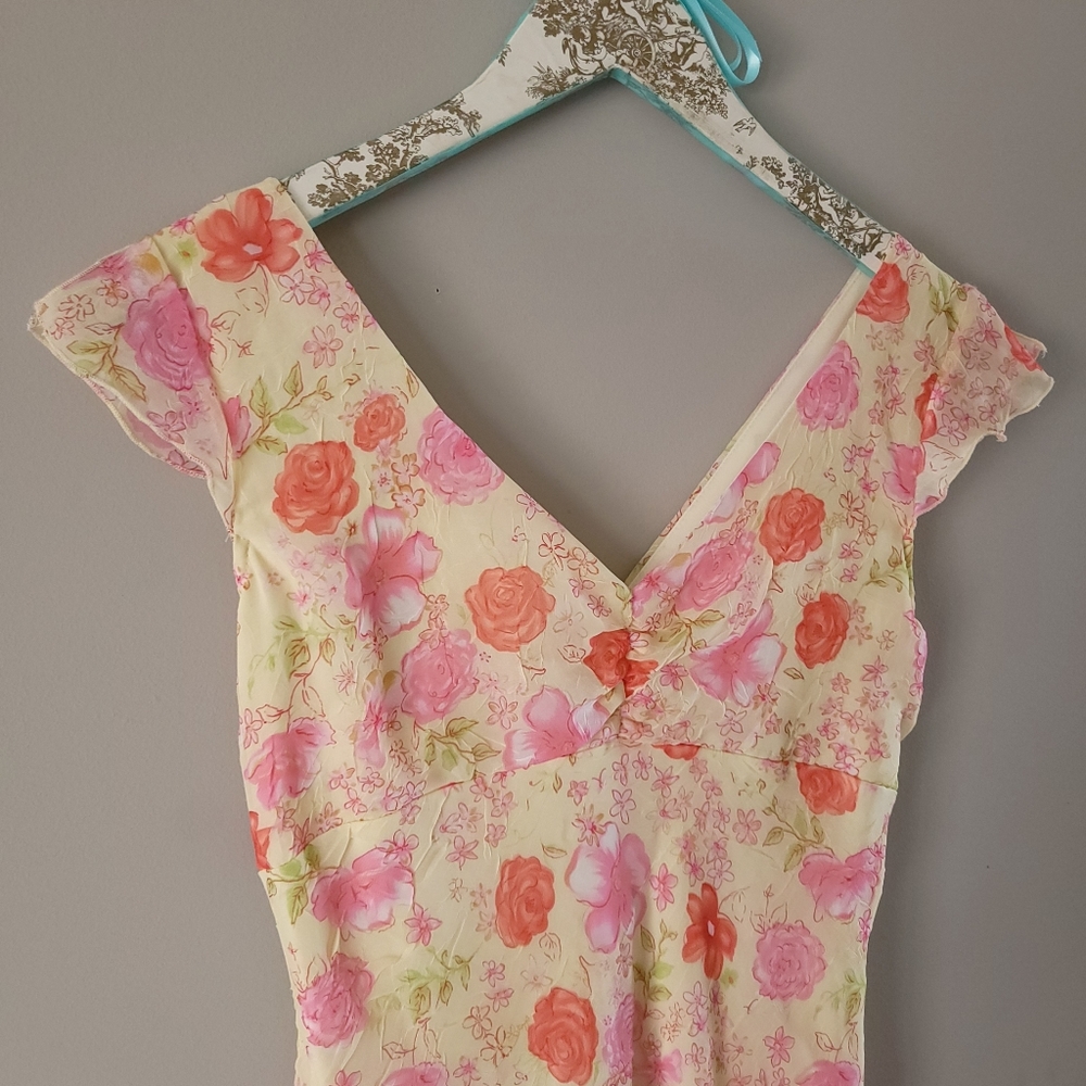 *sold* 90s Vintage Spring Floral Mini Dress - Picture 3 of 15